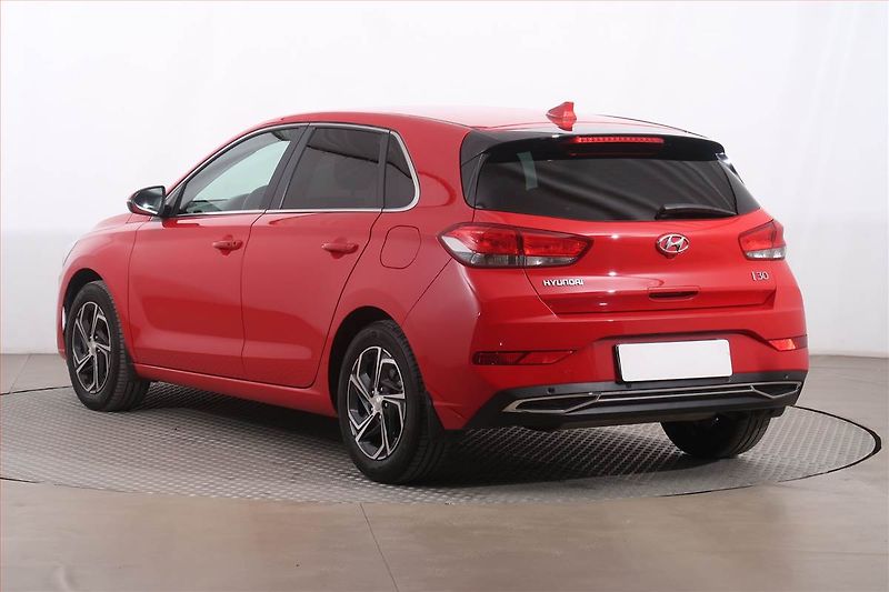 Hyundai i30 (2021) Family 1.5 DPI, Serv.kniha - fotka 4 z 24