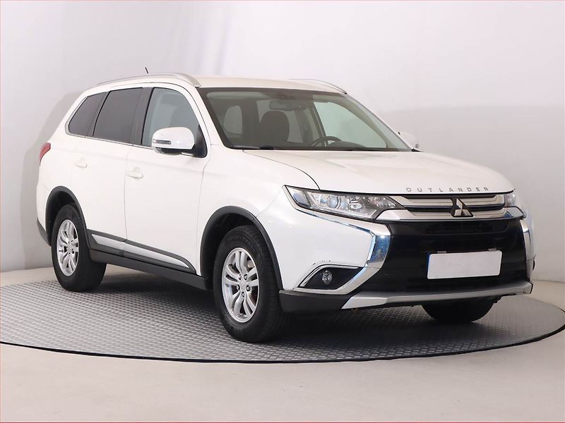 Mitsubishi Outlander (2016) 2.2 DI-D, 4X4, Tempomat - fotografie inzerátu
