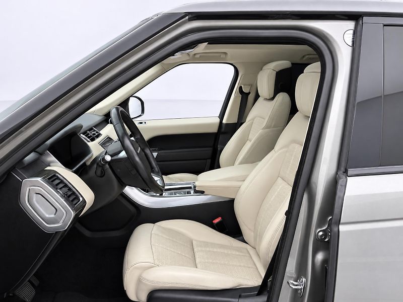 Land Rover Range Rover 3,0 D300 221kW Aut. 4x4 CZ - fotka 11 z 28