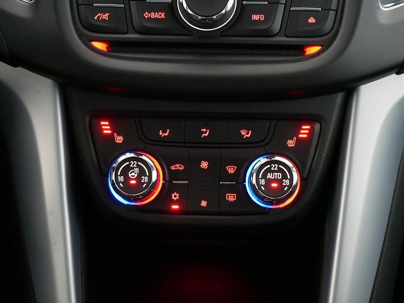 Opel Zafira - fotka 20 z 25