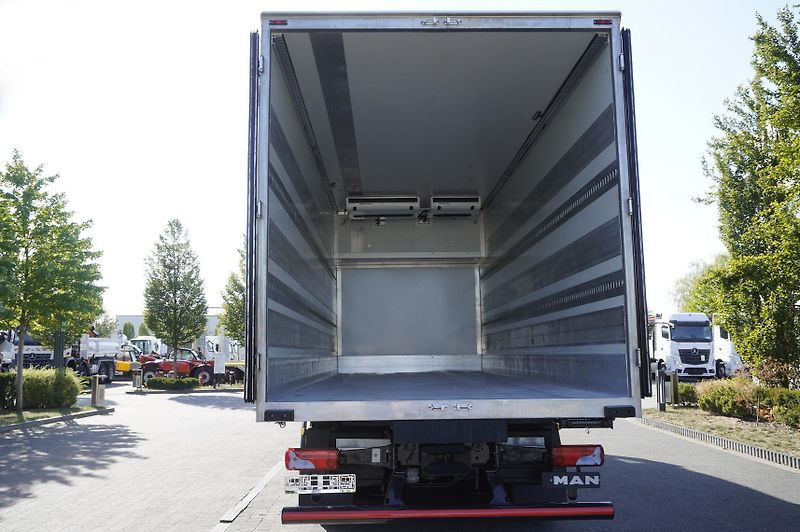 MAN TGX (2023) 26.510 6×2-4 / Krone 18 EPAL  - fotka 6 z 24
