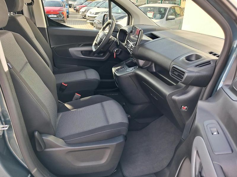 Toyota ProAce City Verso 1.5 D-4D Business Long AT - fotka 15 z 20