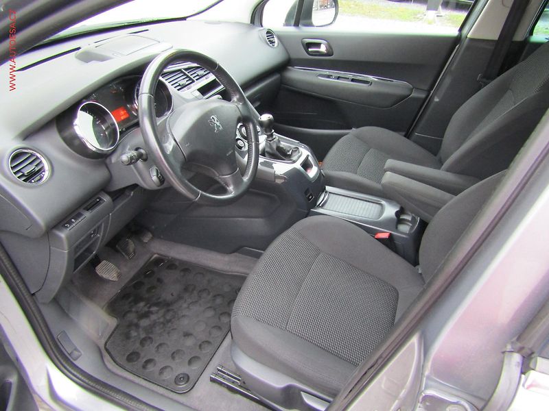 Peugeot 5008 (2015) 1.6HDi, ČR, AC, TZ, navi - fotka 9 z 18