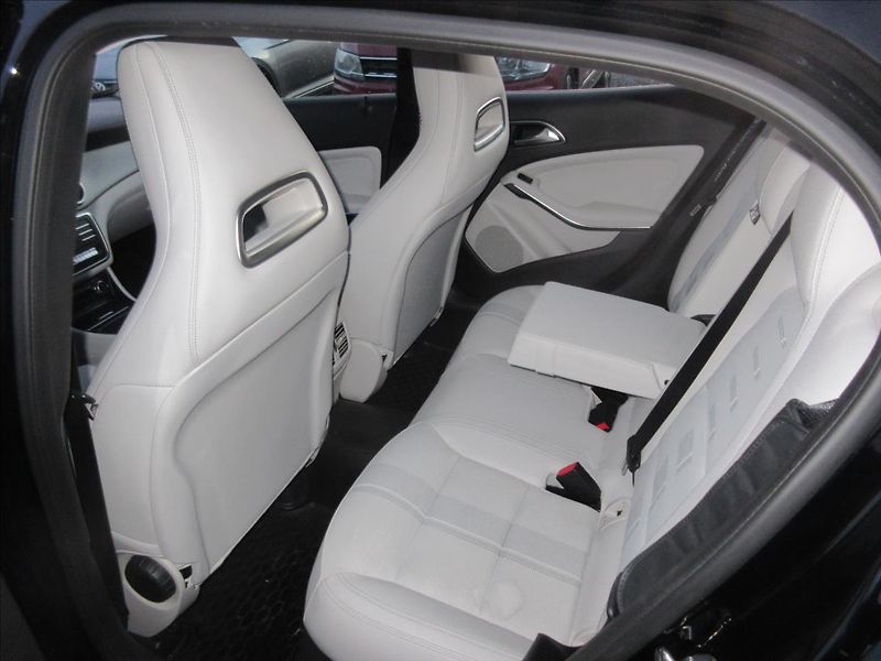Mercedes-Benz GLA 2,0 - fotka 7 z 19