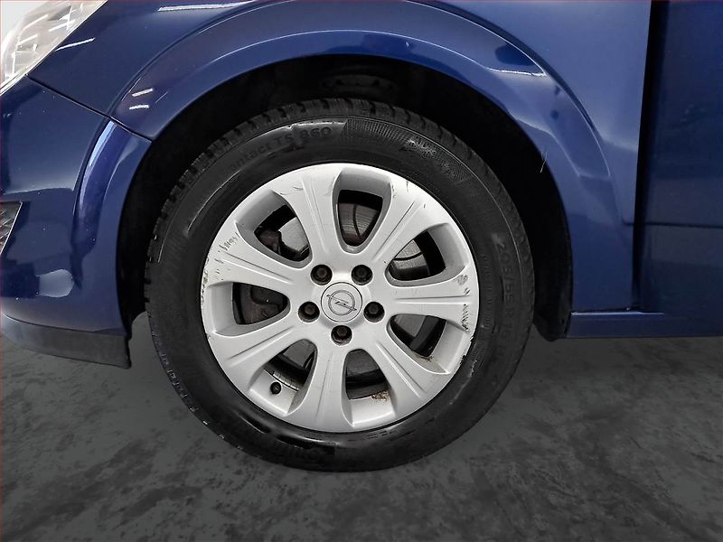 Opel Astra (2008) 1.9 CDTI, pěkný stav - fotka 14 z 16