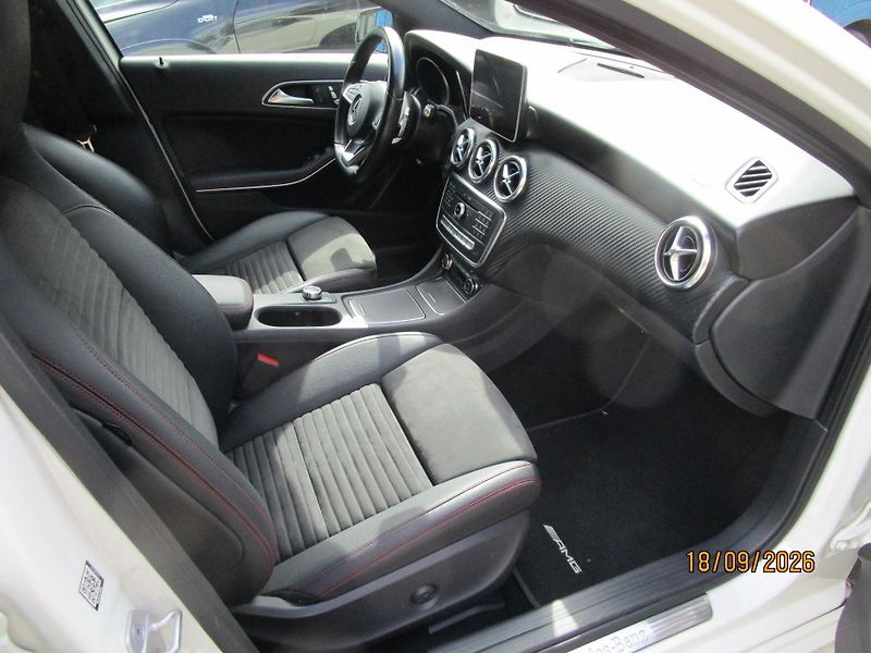 Mercedes-Benz Třídy A (2017) 200 CDi AMB, panorama, navi - fotka 5 z 32
