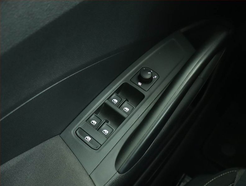 Škoda Fabia (2024) 1.0 TSI, Serv.kniha, Tempomat - fotka 15 z 15