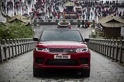 Range Rover Sport PHEV šplhá na Nebeskou bránu.