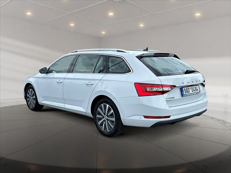 Škoda Superb 2,0 TDI 110 Style - fotka 4 z 11