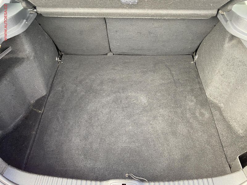 Renault Laguna (2005) 2.0 16V, AC, park.čidla - fotka 7 z 14