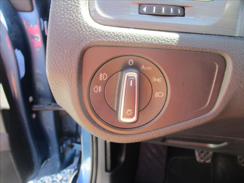 Volkswagen Golf 1,4 TSI,digiklima,xenon,s.kn. - fotka 23 z 41