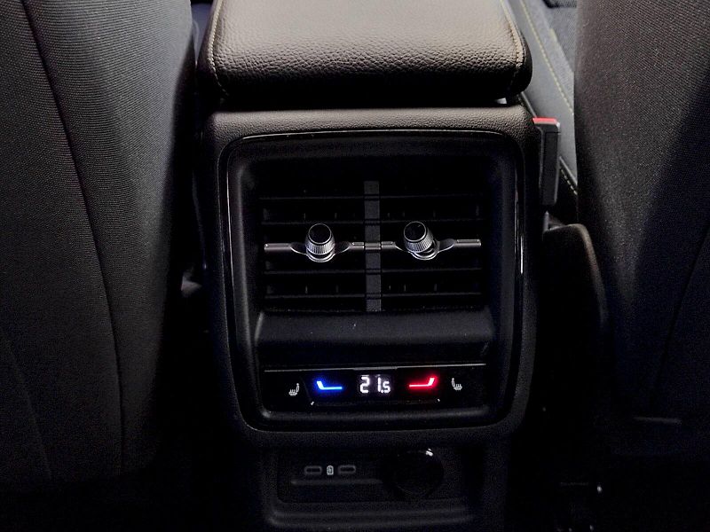 Škoda Kodiaq (2024) Selection 2,0 Tdi 110 Kw DSG + - fotka 28 z 39