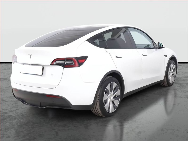 Tesla Model Y (2023) RWD LFP 60kWh, SoH 97% - fotka 5 z 22