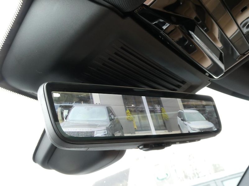 Land Rover Range Rover 4,4 Autobiography P530 - fotka 37 z 44