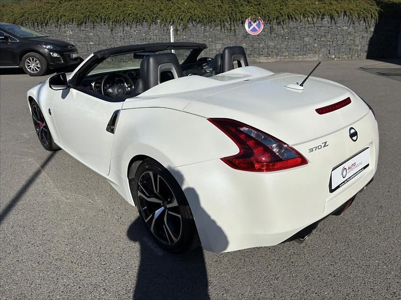 Nissan 370 Z 3,7 i Premium 1.ČR TOP STAV - fotka 3 z 49