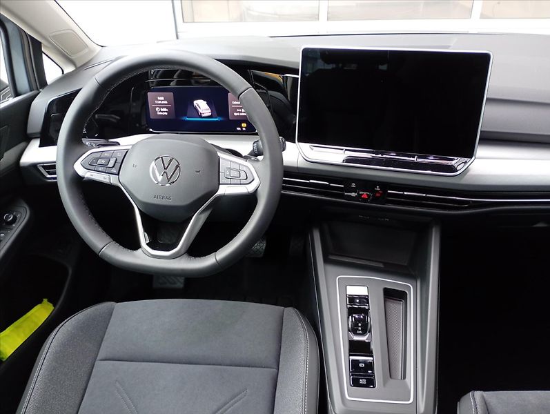 Volkswagen Golf Variant (2026) 1,5 eTSI 7DSG mHEV  People - fotka 14 z 19