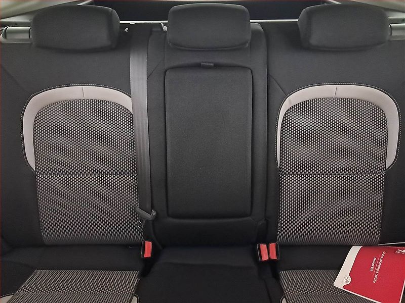 Kia Ceed (2015) 1.6 CRDi, Navi, Tempomat - fotka 10 z 18