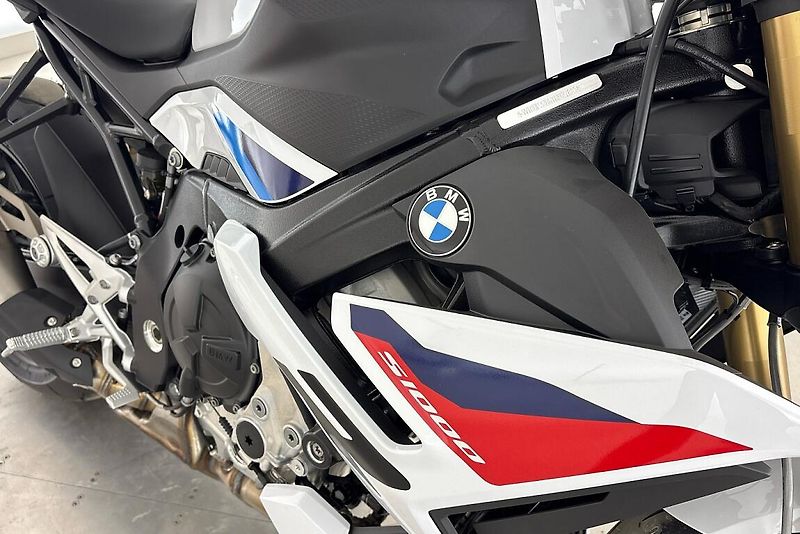 BMW S 1000 R - fotka 11 z 13