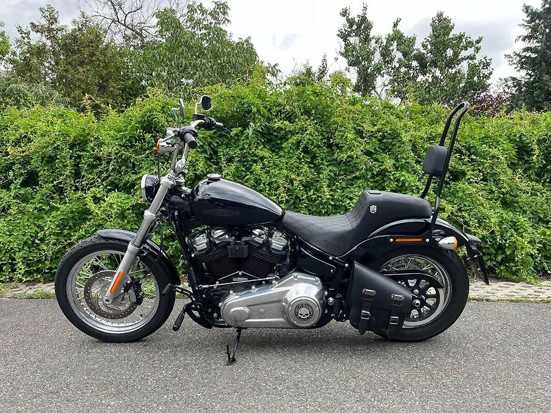 Harley-Davidson FXST Softail Standard (2020) - fotka 5 z 18