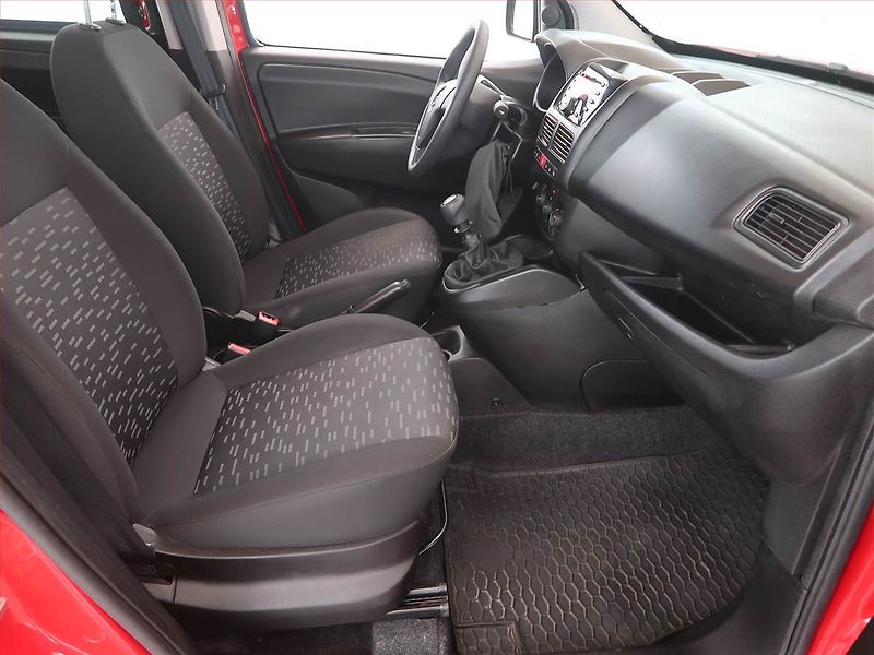 Opel Combo (2018) Maxi 1.4 Turbo, 5Míst, ČR - fotka 9 z 12