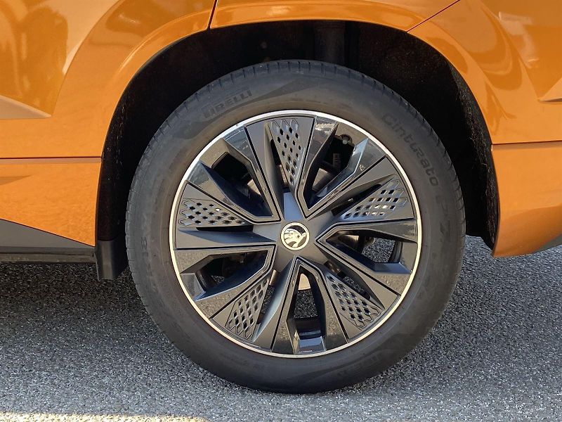 Škoda Karoq (2022) 2.0 TDI 4x4 DSG SportLine - fotka 30 z 34