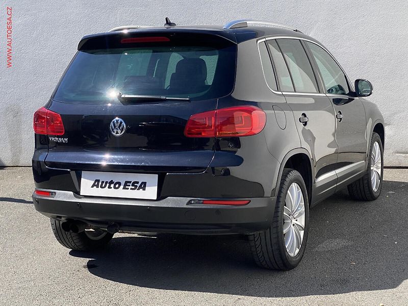 Volkswagen Tiguan (2012) 2.0 TSi 4x4, Sport&Style - fotka 4 z 19
