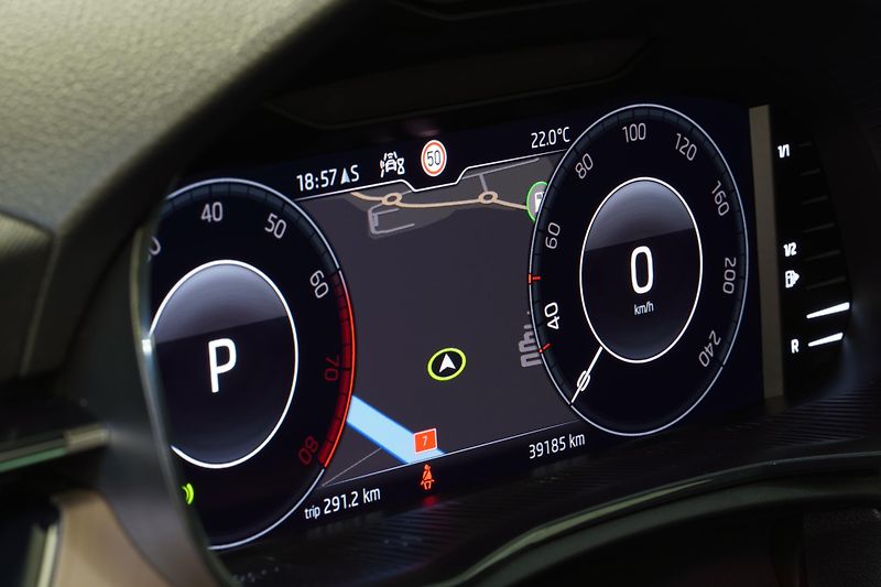 Škoda Scala 1.5TSI,DSG,ČR,STYLE,125 LET - fotka 15 z 31