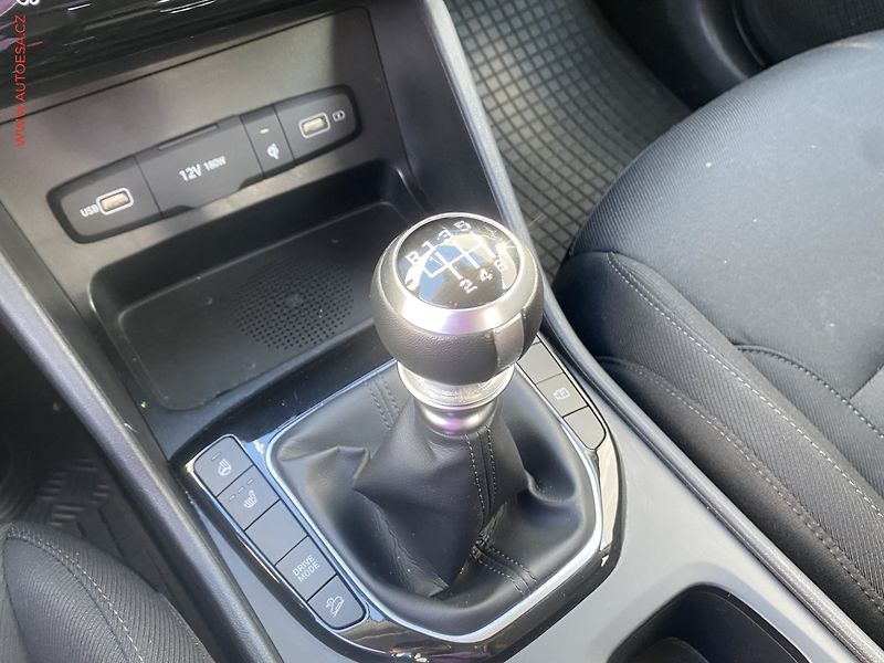 Hyundai Tucson (2022) 1.6 T-GDI, ČR, LED, park. - fotka 17 z 20