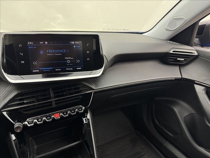 Peugeot 2008 1,5 HDi ACTIVE LED SENZORY ČR - fotka 15 z 39