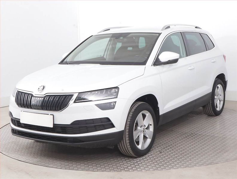 Škoda Karoq (2022) Style 1.5 TSI - fotka 2 z 20