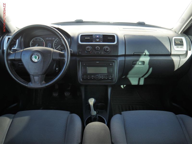 Škoda Fabia (2014) 1.2 TSI, ČR, AC, el. výbava - fotka 8 z 14