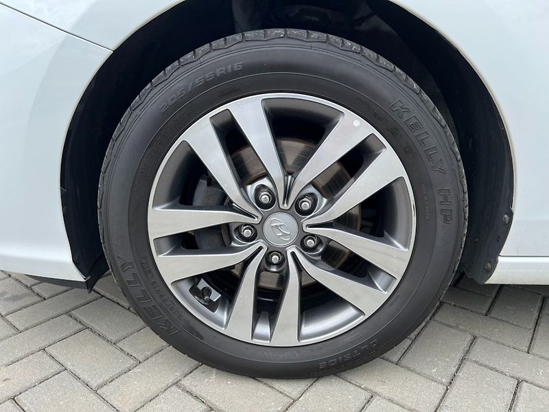 Hyundai i30 (2020) Com.1.0T-GDi Comfort ČR+1.maj. - fotka 35 z 36
