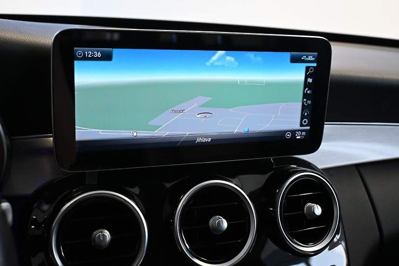 Mercedes-Benz Třídy C (2020) 2.0 300 DE T 9G-TRONIC LED 360 - fotka 20 z 47