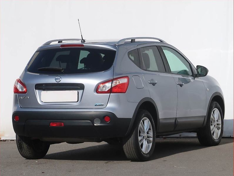 Hyundai Elantra (2012) 1.6, Tempomat, Park. senzory - fotka 5 z 16