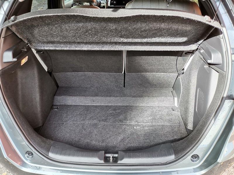 Honda Jazz (2021) 1.5e HEV 72kw  Automat NAVI - fotka 18 z 28