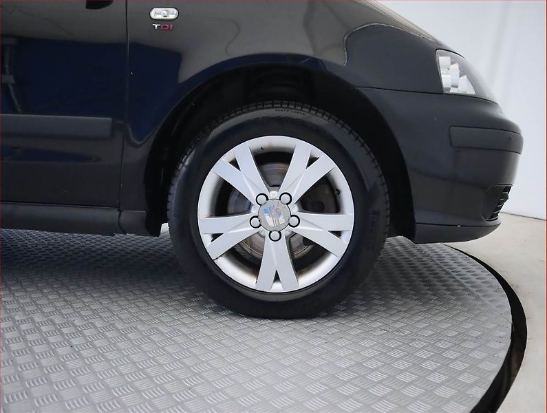 Seat Alhambra (2008) 2.0 TDI, 7 míst, Tempomat - fotka 15 z 16