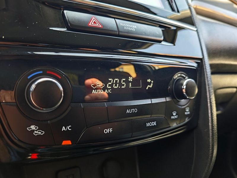 Suzuki Vitara (2016) 1.6 VVT ALLGrip 4x4 Kamera - fotka 26 z 42