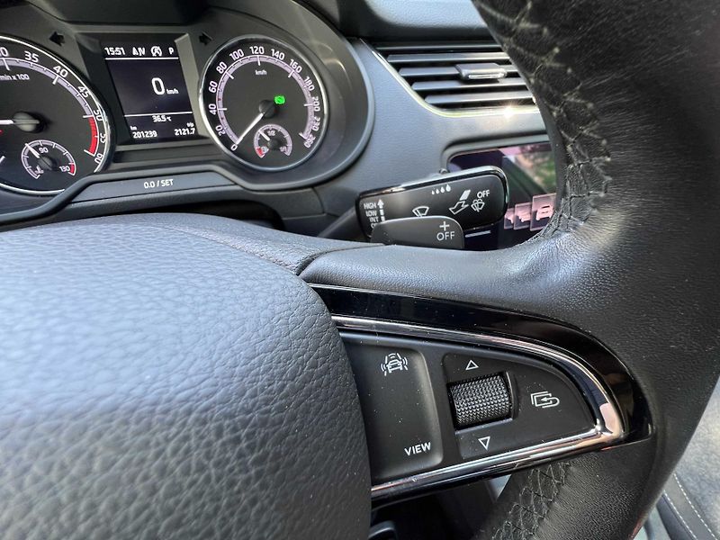 Škoda Octavia FL 1.6 TDi 85 kW TOP STAV - fotka 18 z 20