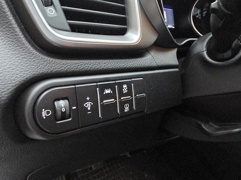Kia Ceed 1.4-PRAV.ZNAČK.SERVIS-TOP STAV - fotka 14 z 17
