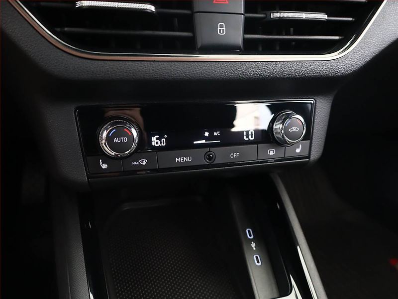 Škoda Scala (2019) Style 1.5 TSI, Automat - fotka 14 z 18