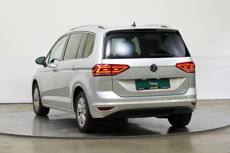 Volkswagen Touran - fotka 7 z 25