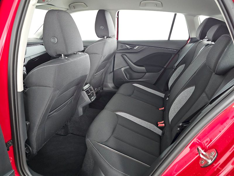 Škoda Scala (2025) 1.0TSI 85kW Selection - fotka 7 z 29