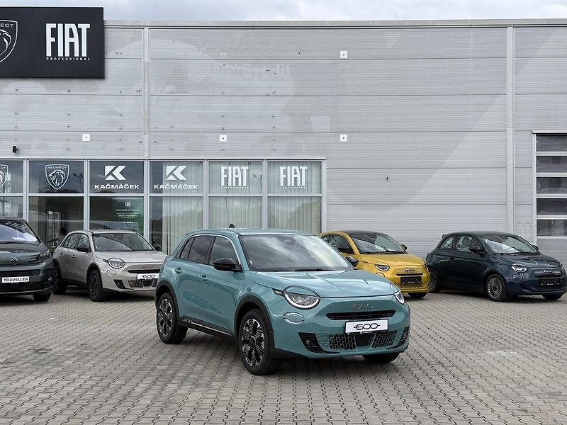 Fiat 600 (2026)  La Prima 1.2 Turbo Hybrid 145 - fotka 7 z 24