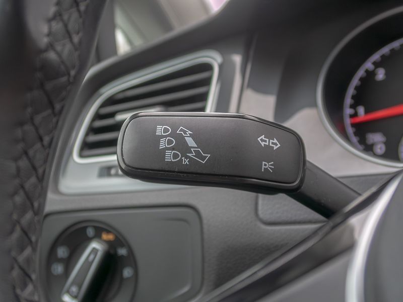Volkswagen Golf (2019) 1.6TDI 85KW DSG – NAVI, ERGO - fotka 22 z 51