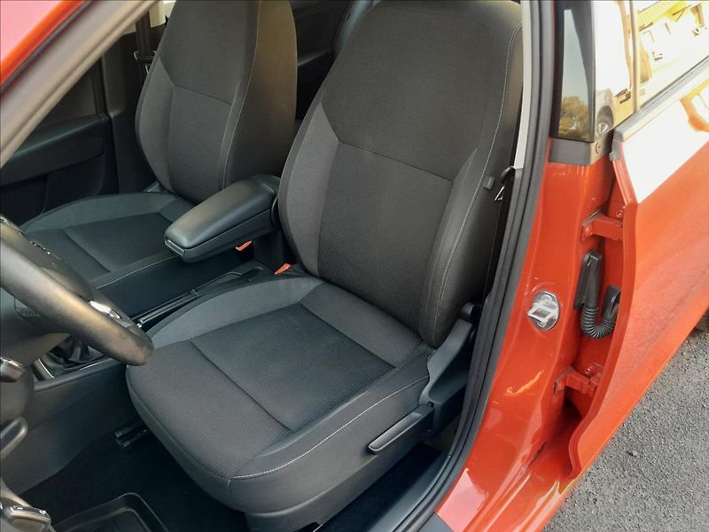 Škoda Rapid 1,2 TSI 66kW - fotka 17 z 51