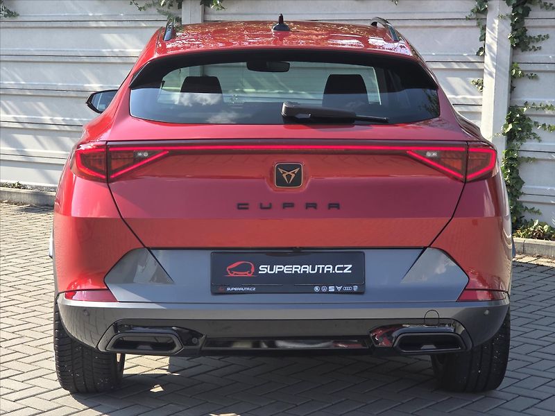 Cupra Formentor 1,5 TSi DSG LED Matrix Tažné Z - fotka 5 z 25