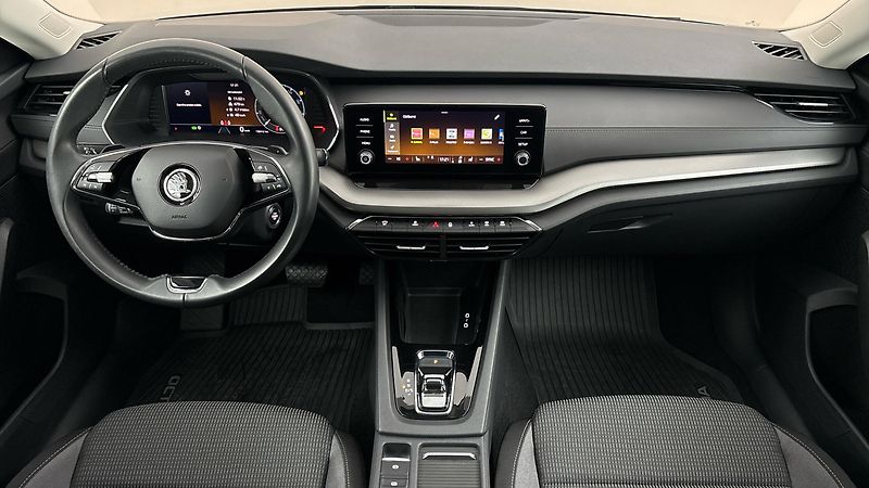 Škoda Octavia 2.0 TDI DSG Ambition - fotka 8 z 23