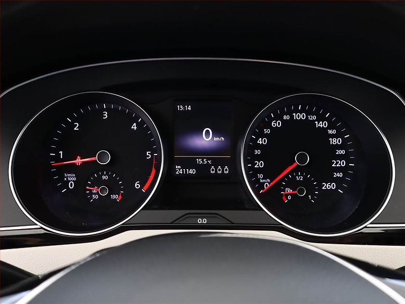 Volkswagen Passat (2016) Highline 2.0 TDI, ČR,1.maj - fotka 8 z 15