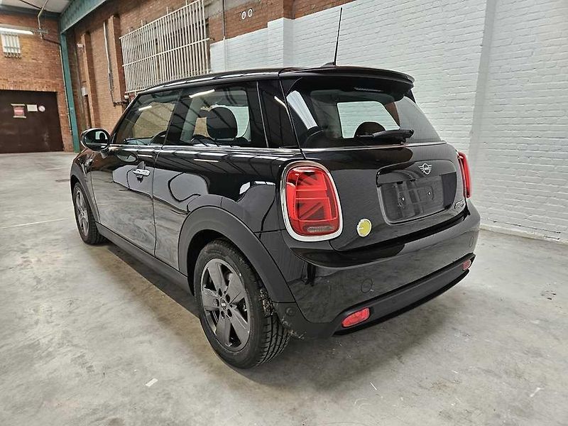 Mini Cooper S (2022) - fotka 4 z 13