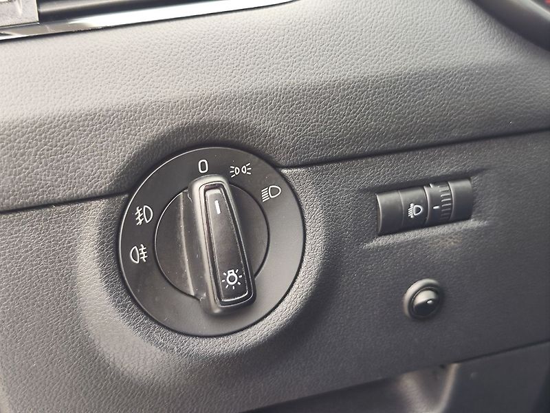 Škoda Octavia 1.6 TDI/81kW Style - fotka 26 z 28
